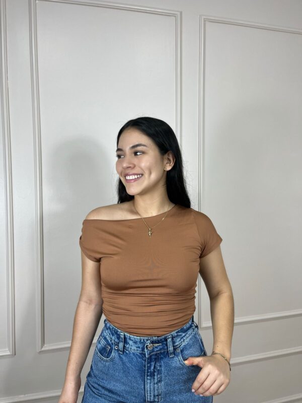 Top Siena Caramel