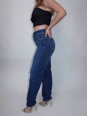 Mom Jean Oscuro