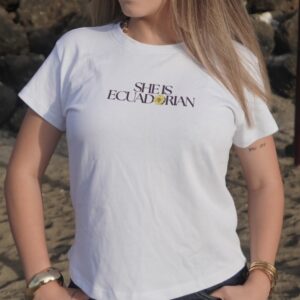 Básica She is Ecuadorian