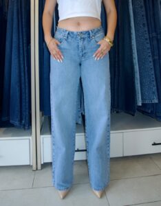 Wide Leg Tiro Medio - Tono Azul Claro