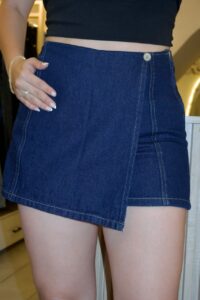 Falda Short Amira - Tono Oscuro